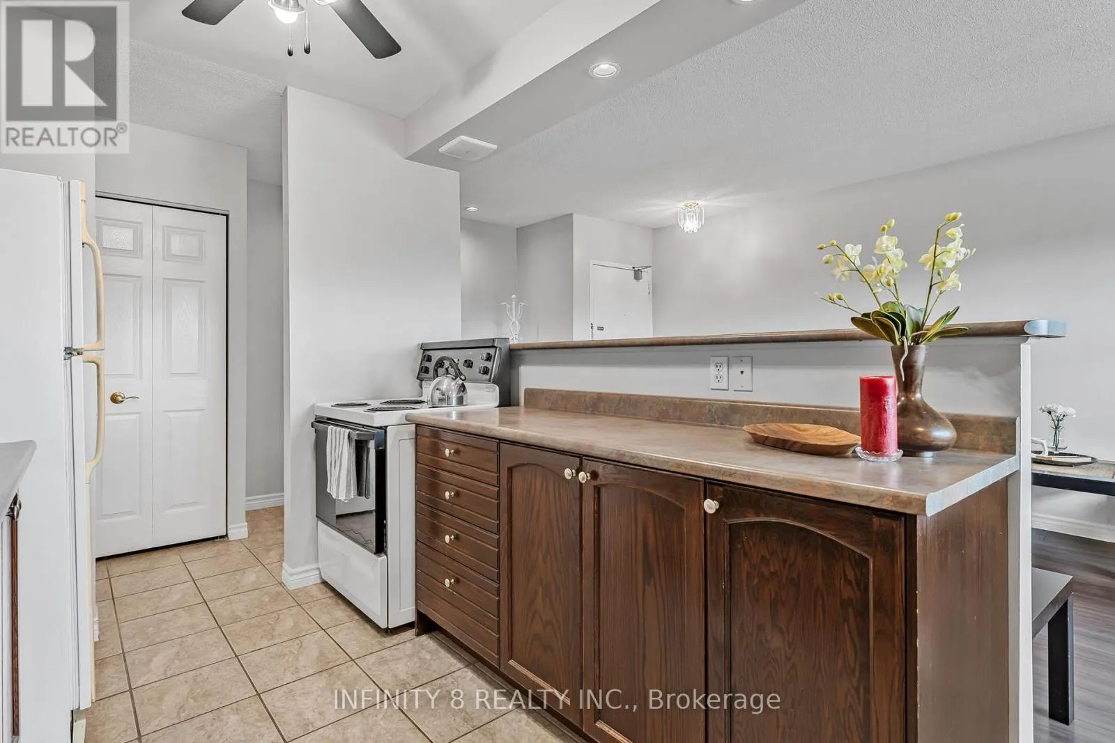 301 - 264 OAKDALE AVENUE, #301