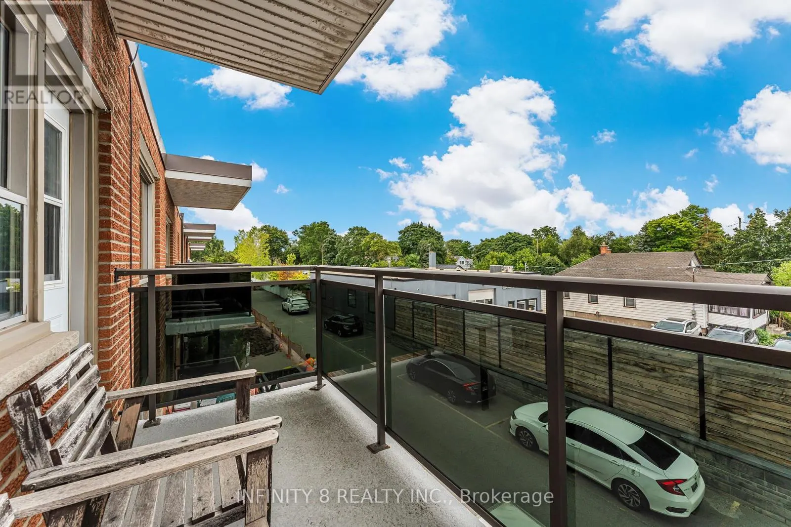 301 - 264 OAKDALE AVENUE, #301