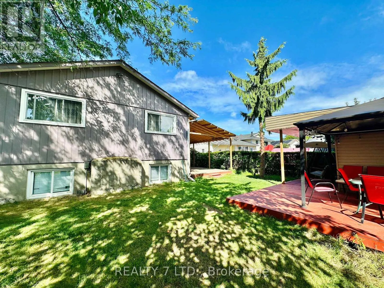 674 VINE STREET