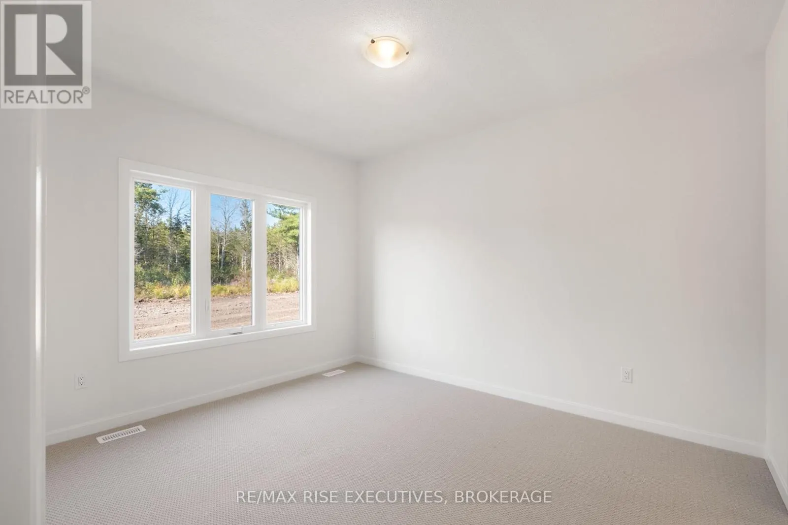 128 GILDERSLEEVE BOULEVARD
