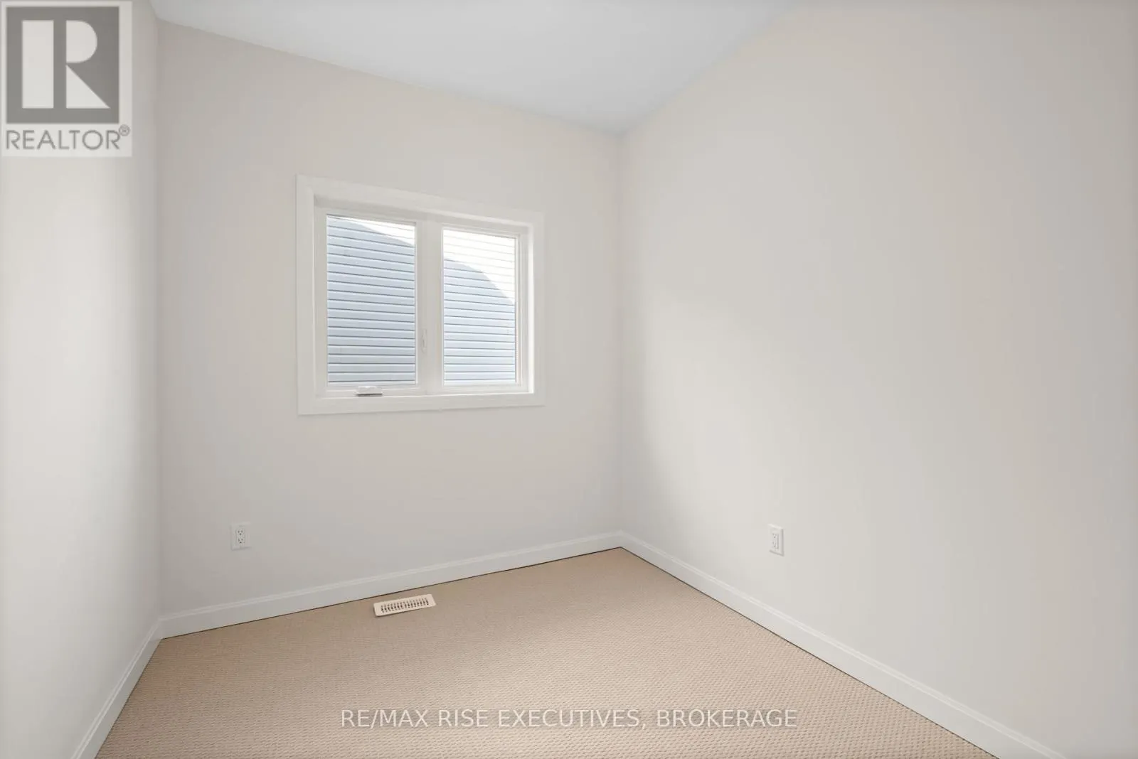 128 GILDERSLEEVE BOULEVARD