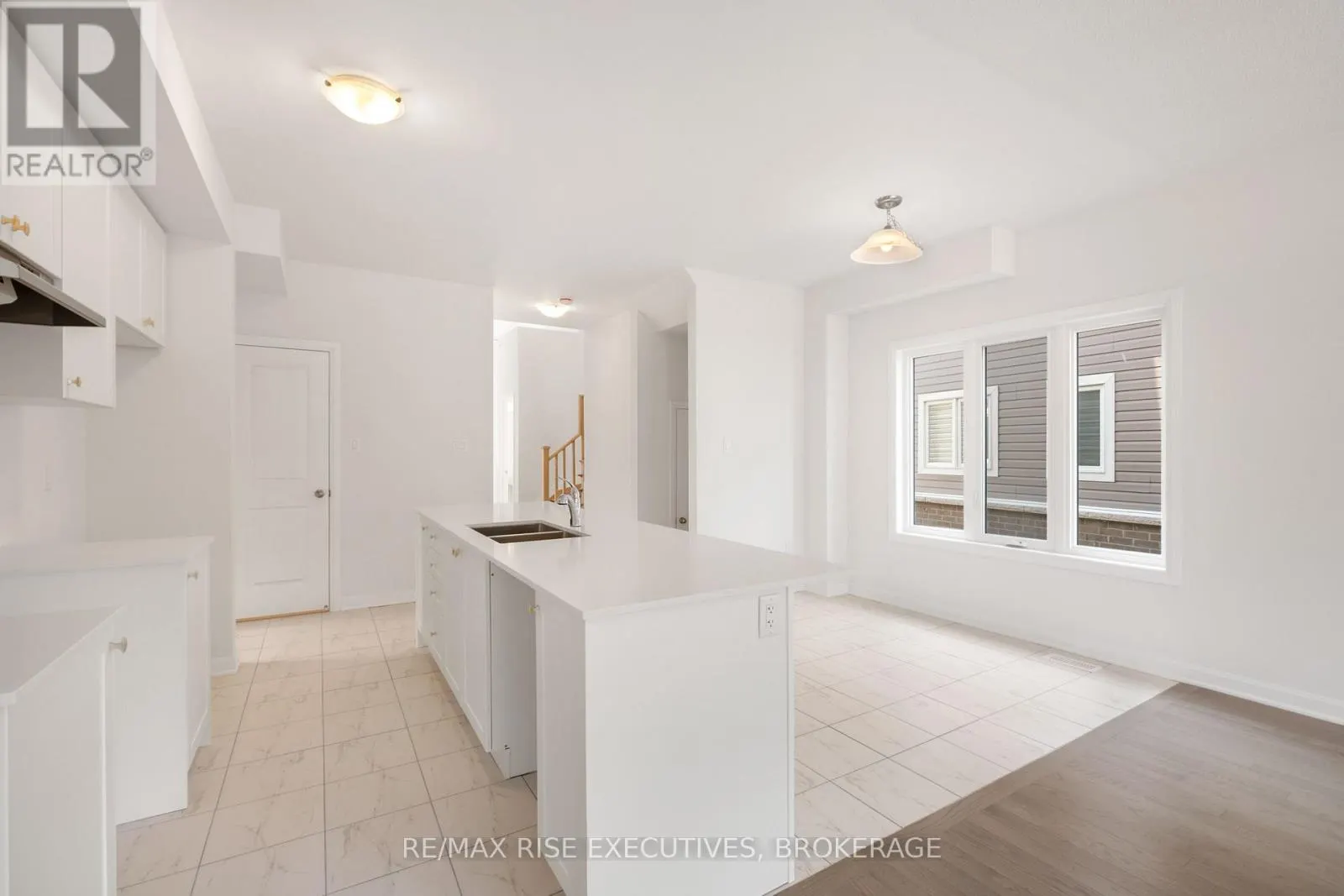 128 GILDERSLEEVE BOULEVARD