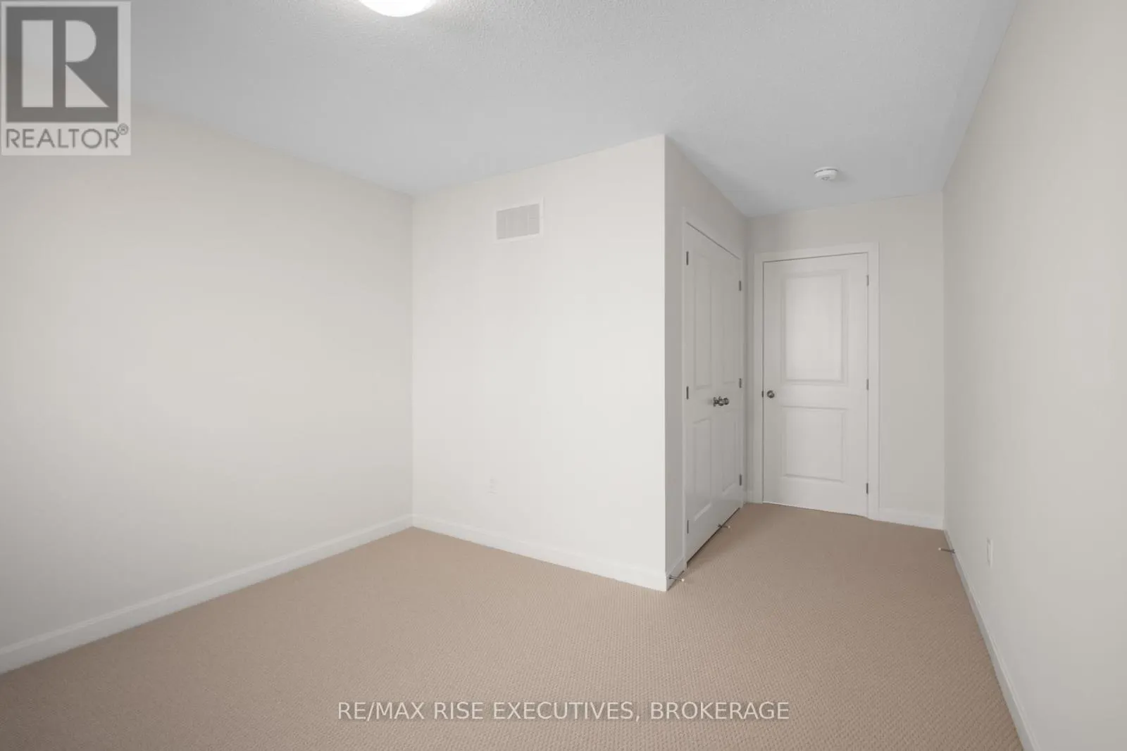 128 GILDERSLEEVE BOULEVARD