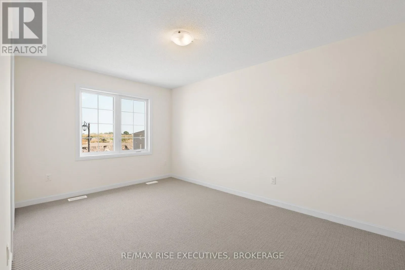 117 WINDERMERE BOULEVARD