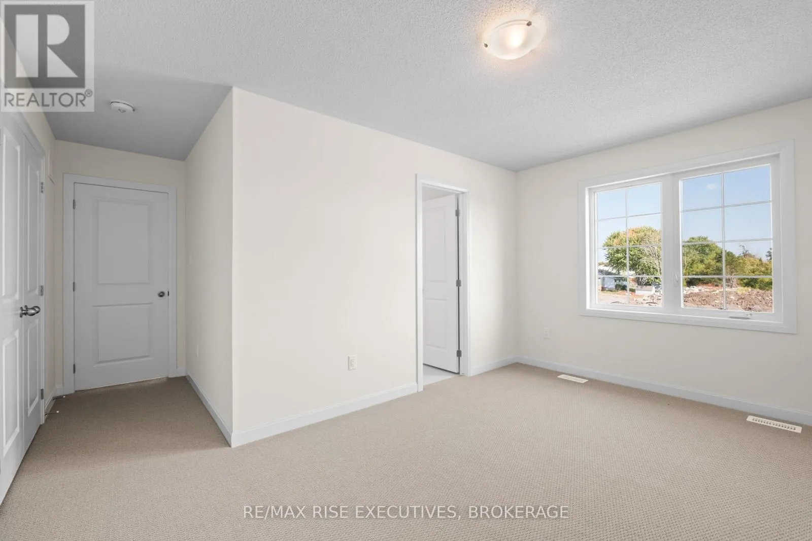 117 WINDERMERE BOULEVARD
