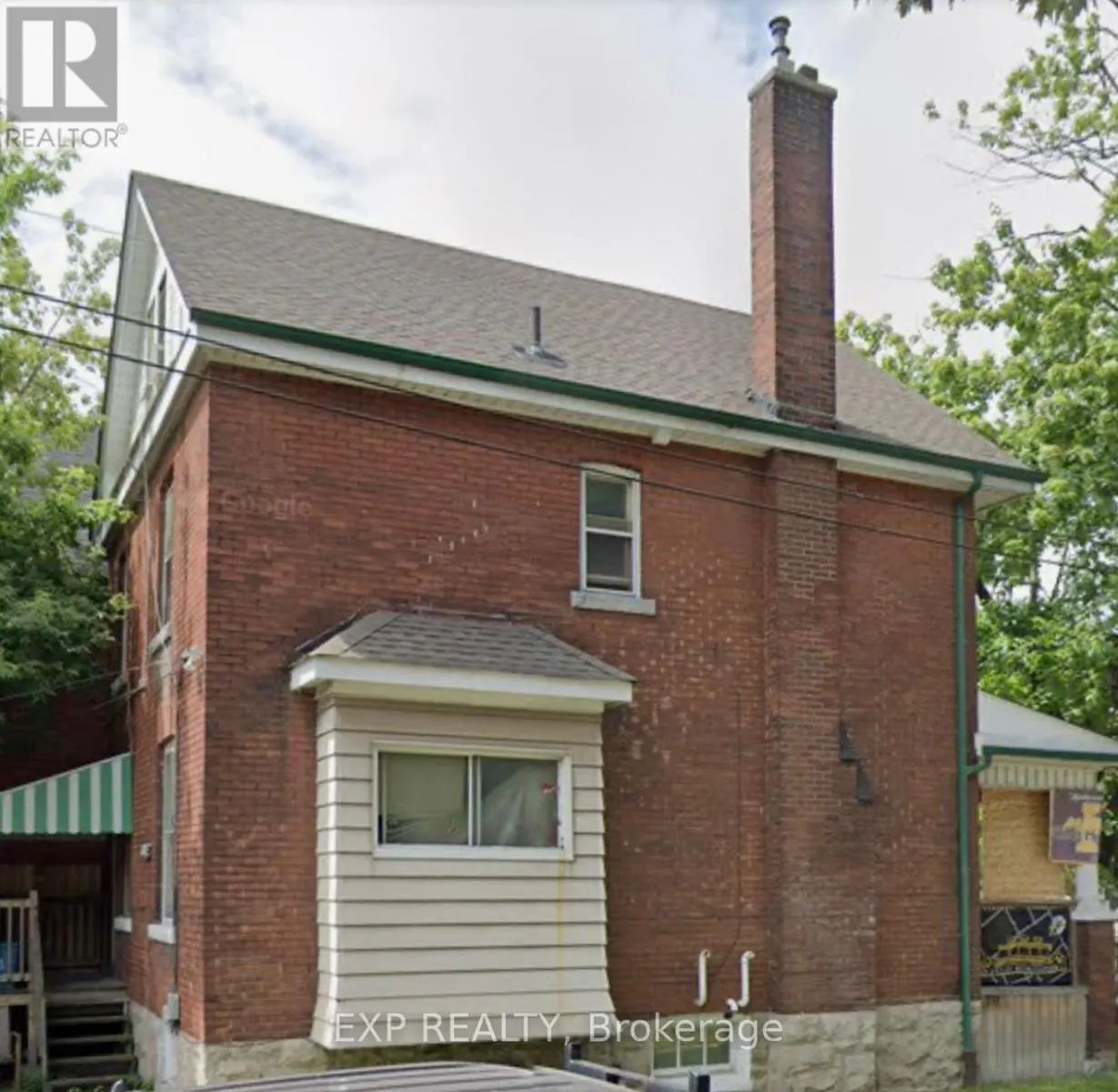 ROOM 2 - 14 BARNESDALE AVENUE