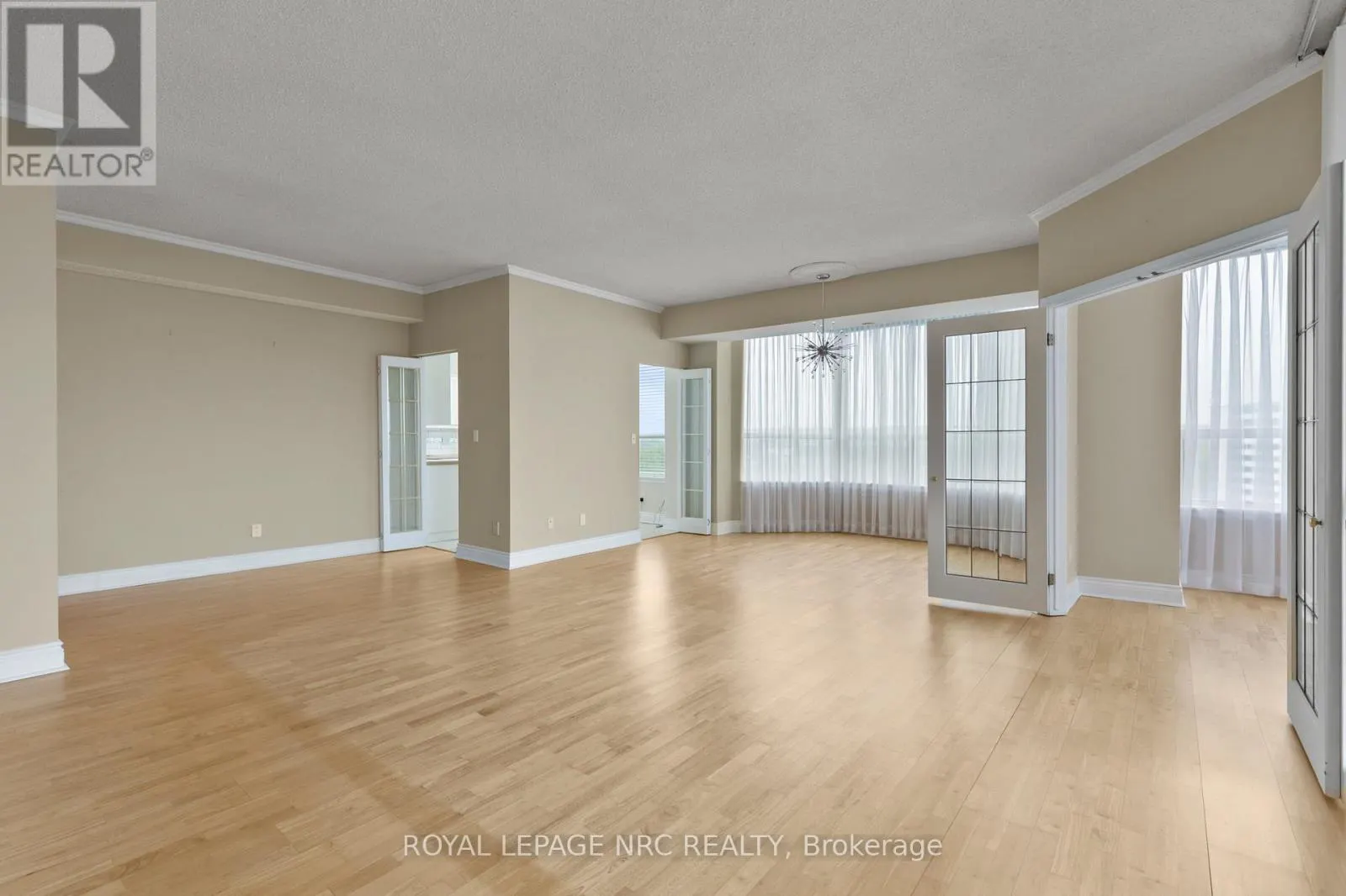 PH6 - 3 TOWERING HEIGHTS BOULEVARD, #PH6