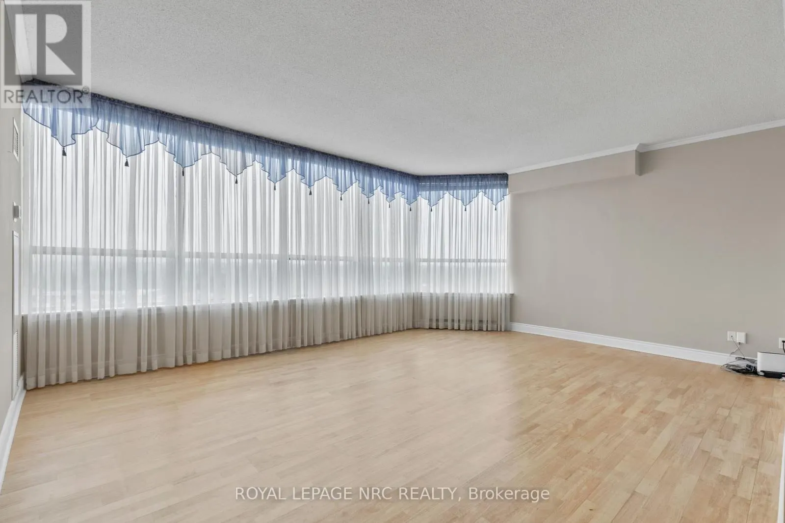 PH6 - 3 TOWERING HEIGHTS BOULEVARD, #PH6