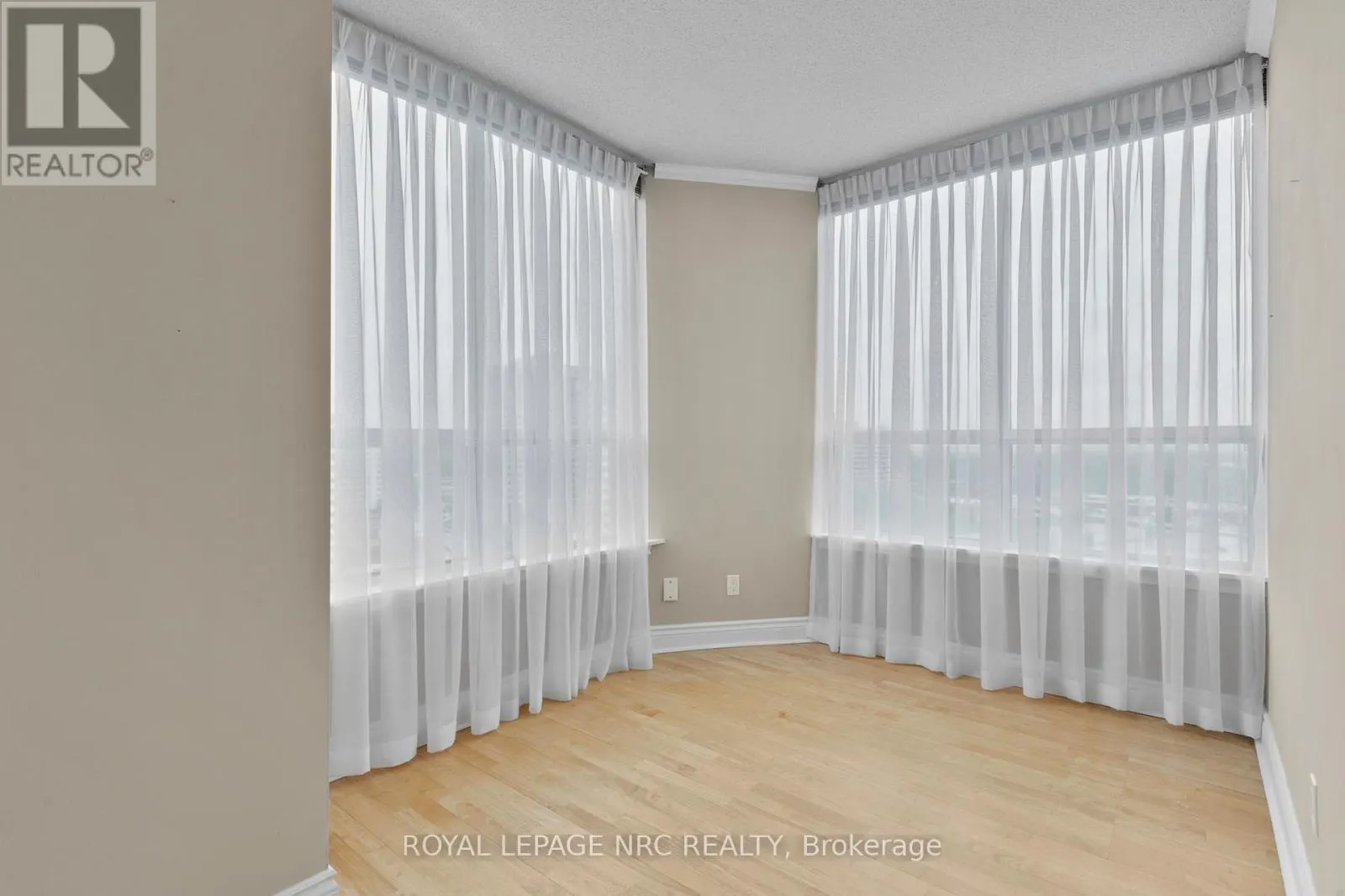 PH6 - 3 TOWERING HEIGHTS BOULEVARD, #PH6