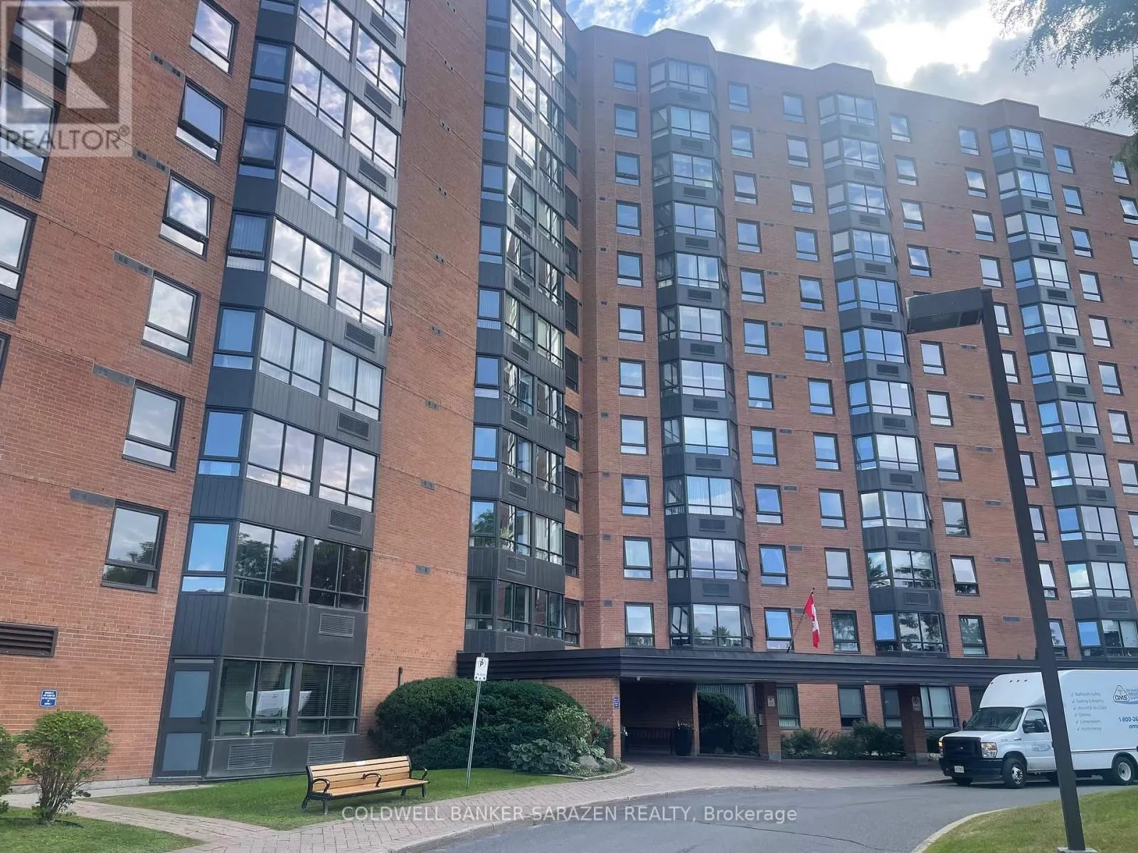 1215 - 80 SANDCASTLE DRIVE