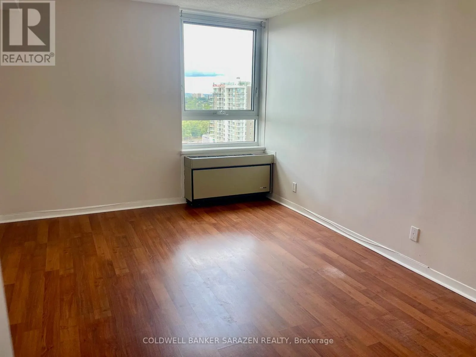 1215 - 80 SANDCASTLE DRIVE