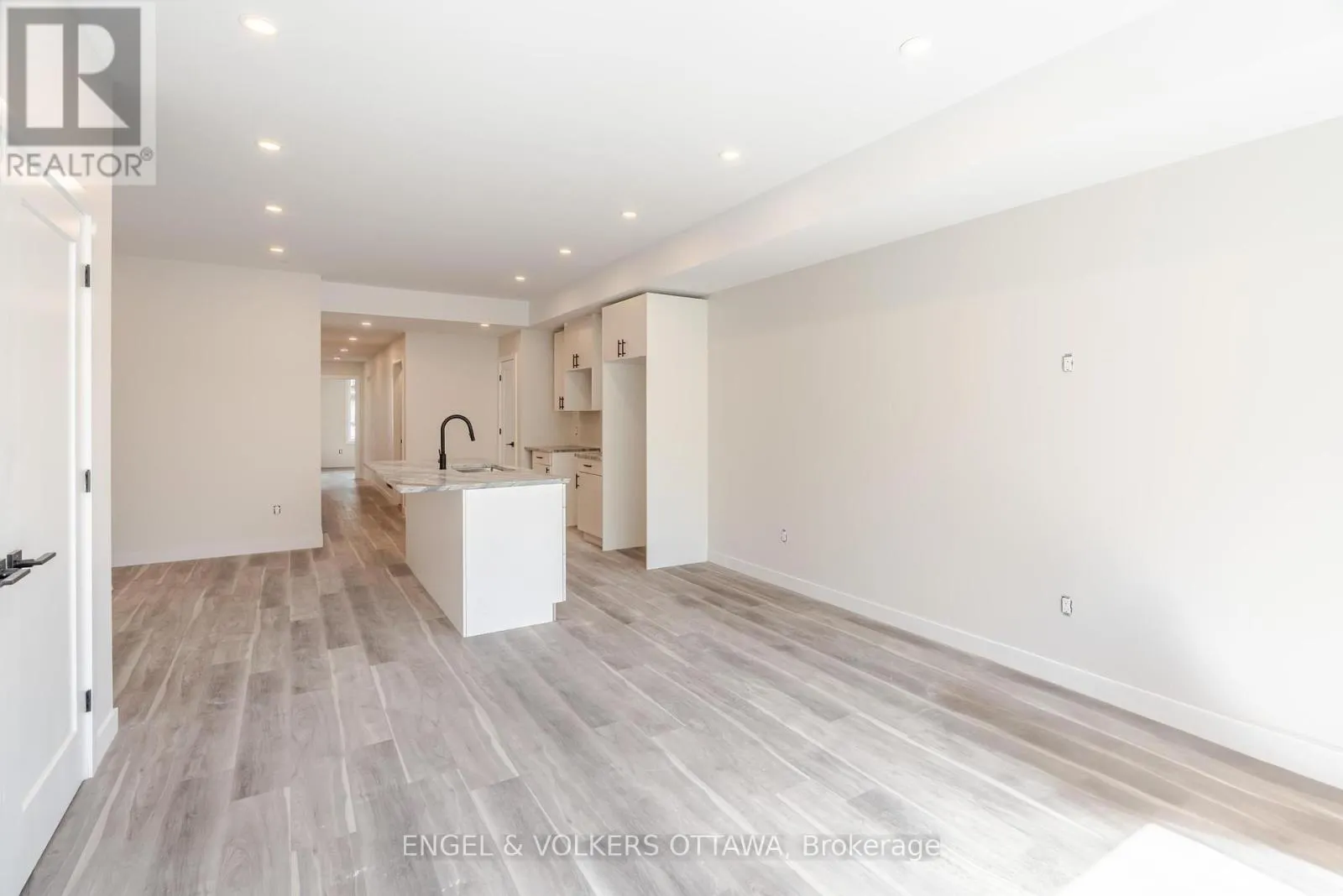 A - 195 HOPEWELL AVENUE