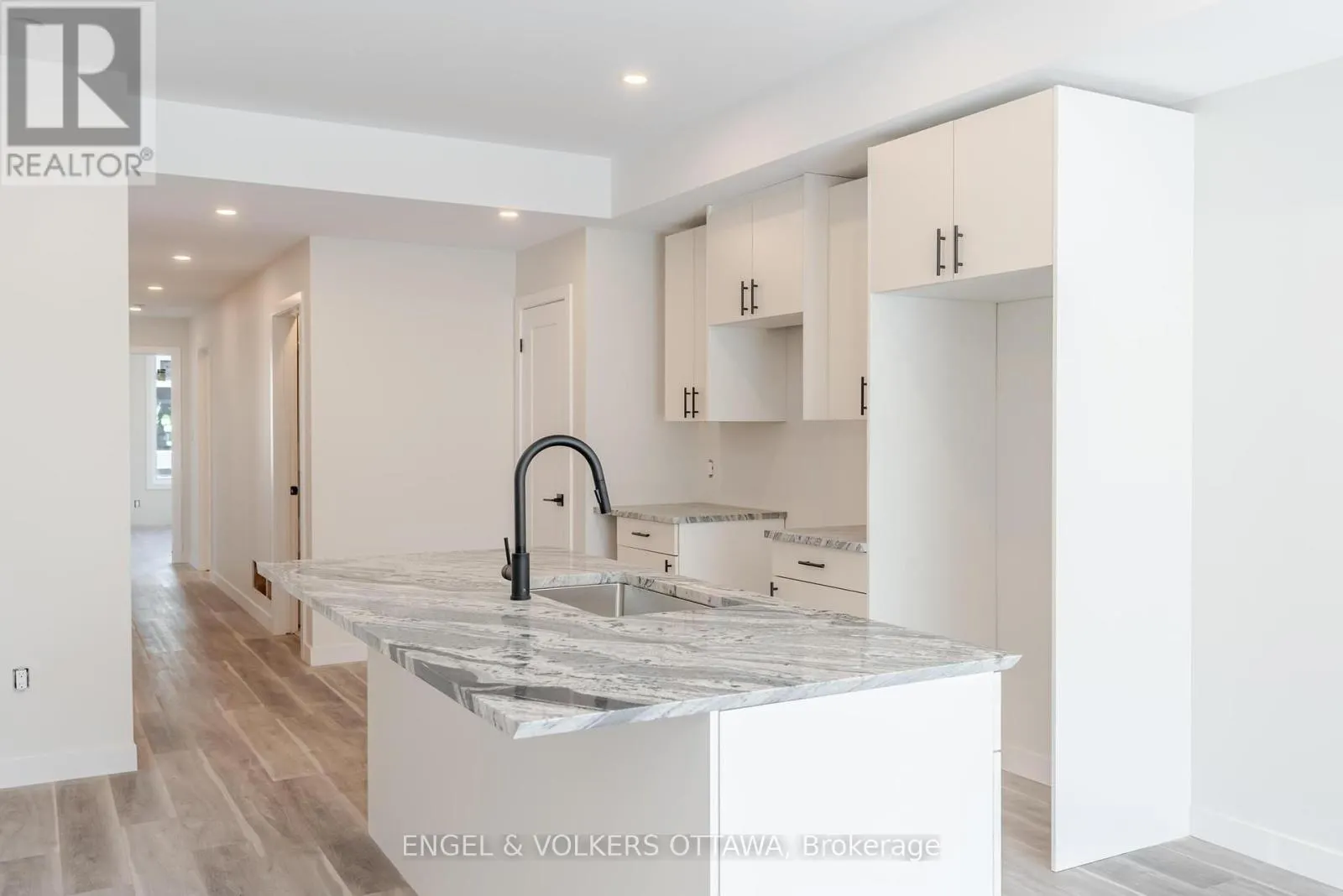 A - 195 HOPEWELL AVENUE