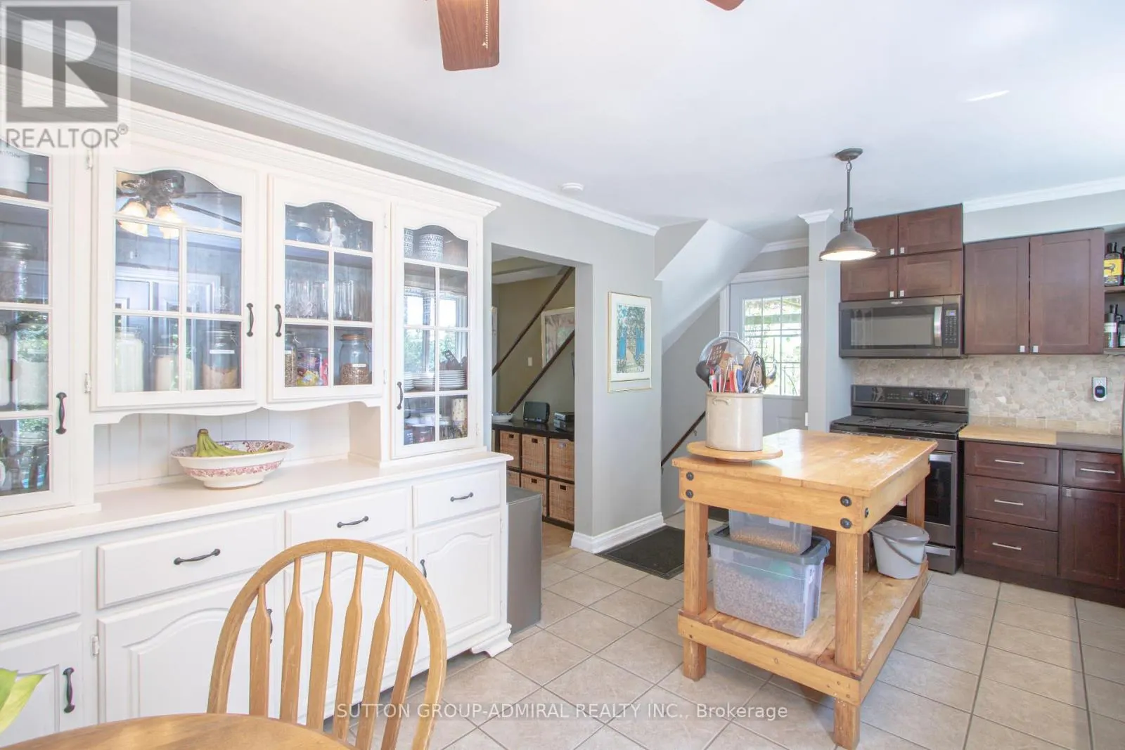 59 BRECKENRIDGE CRESCENT