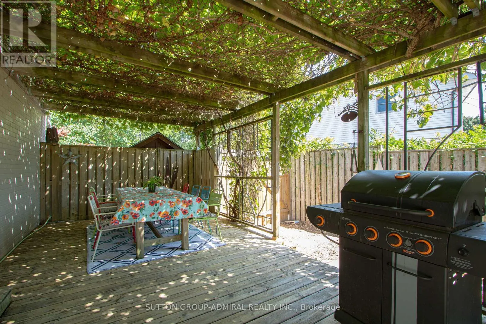 59 BRECKENRIDGE CRESCENT