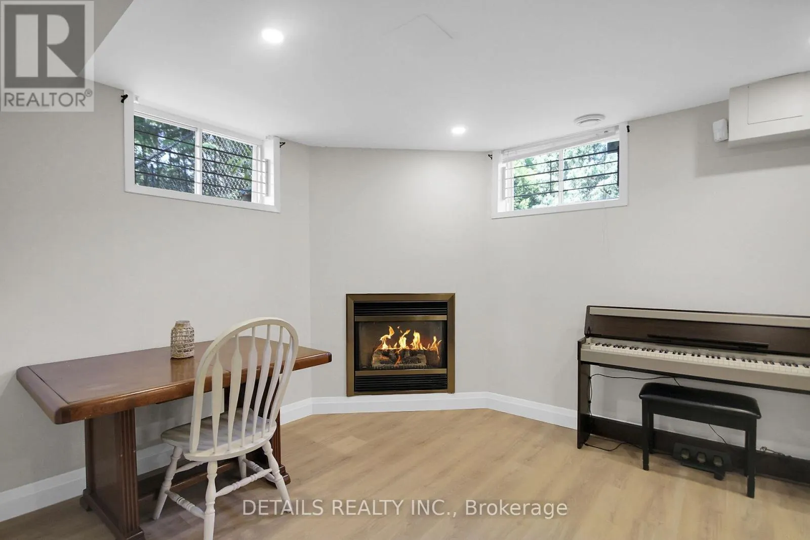 1362 CORNFIELD CRESCENT