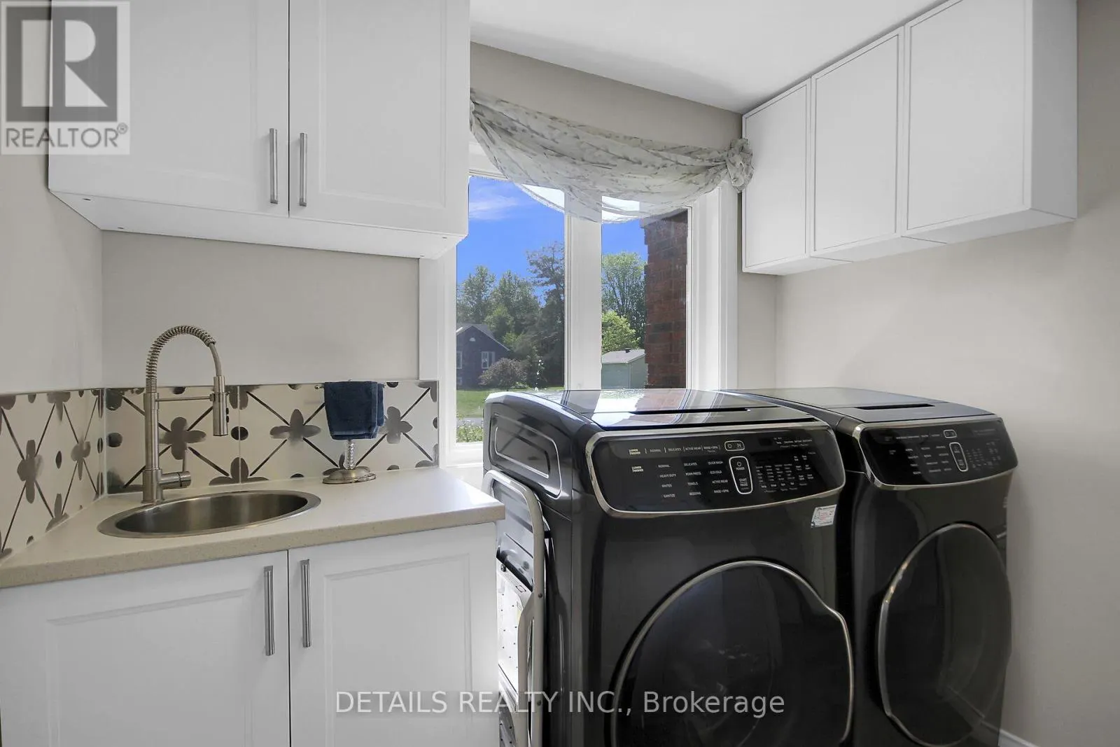 1362 CORNFIELD CRESCENT