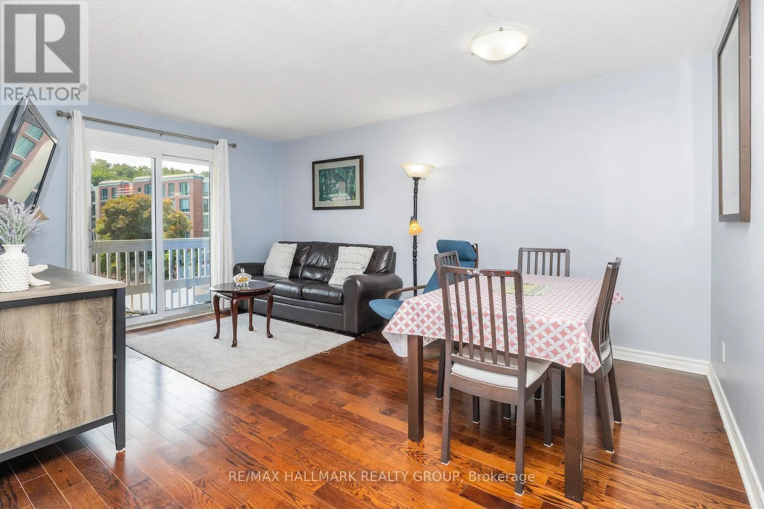 203 - 345 CENTRUM BOULEVARD