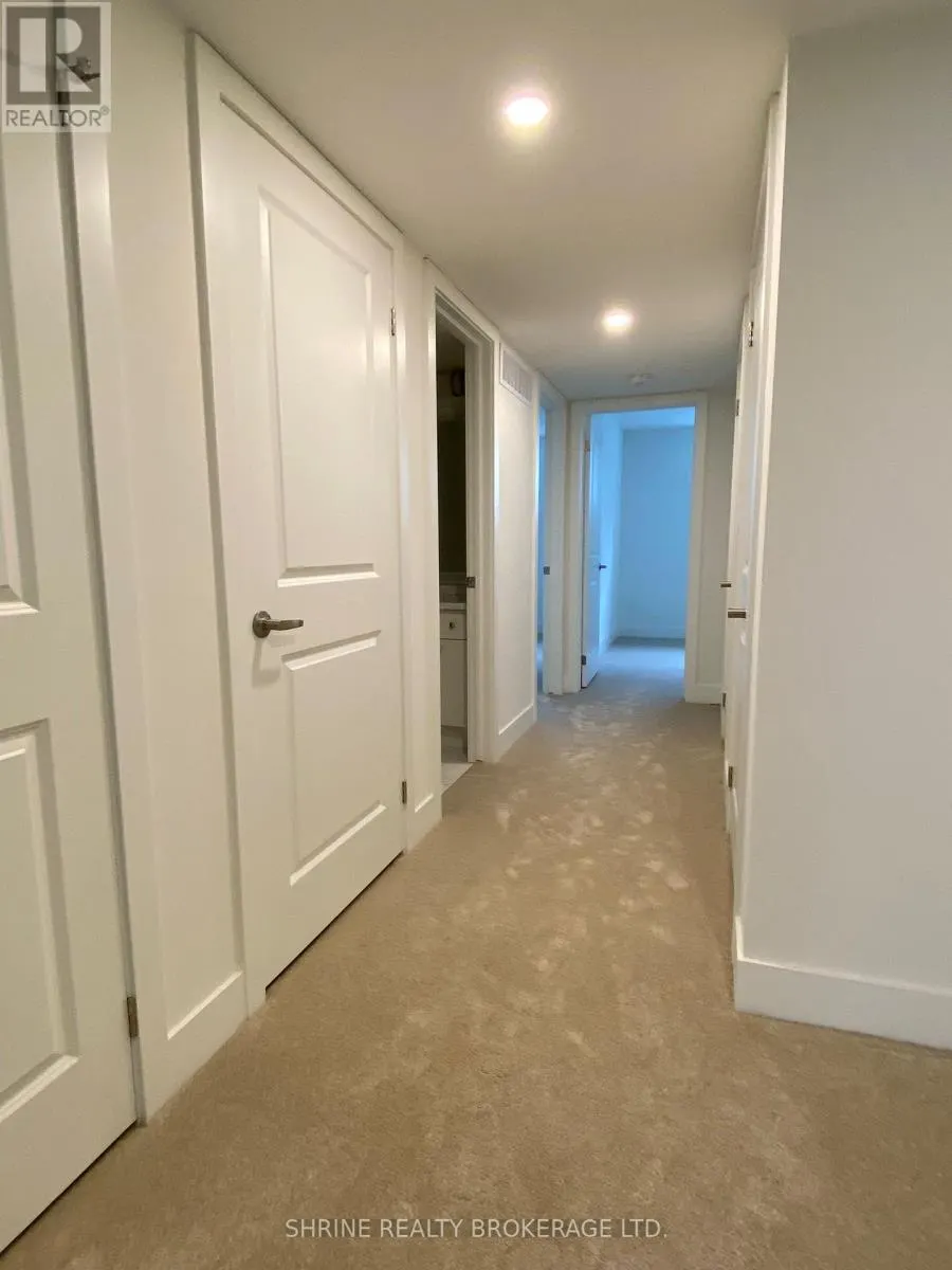 29 - 234 EDGEVALLEY ROAD, #29