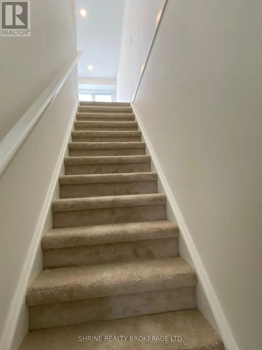 29 - 234 EDGEVALLEY ROAD, #29