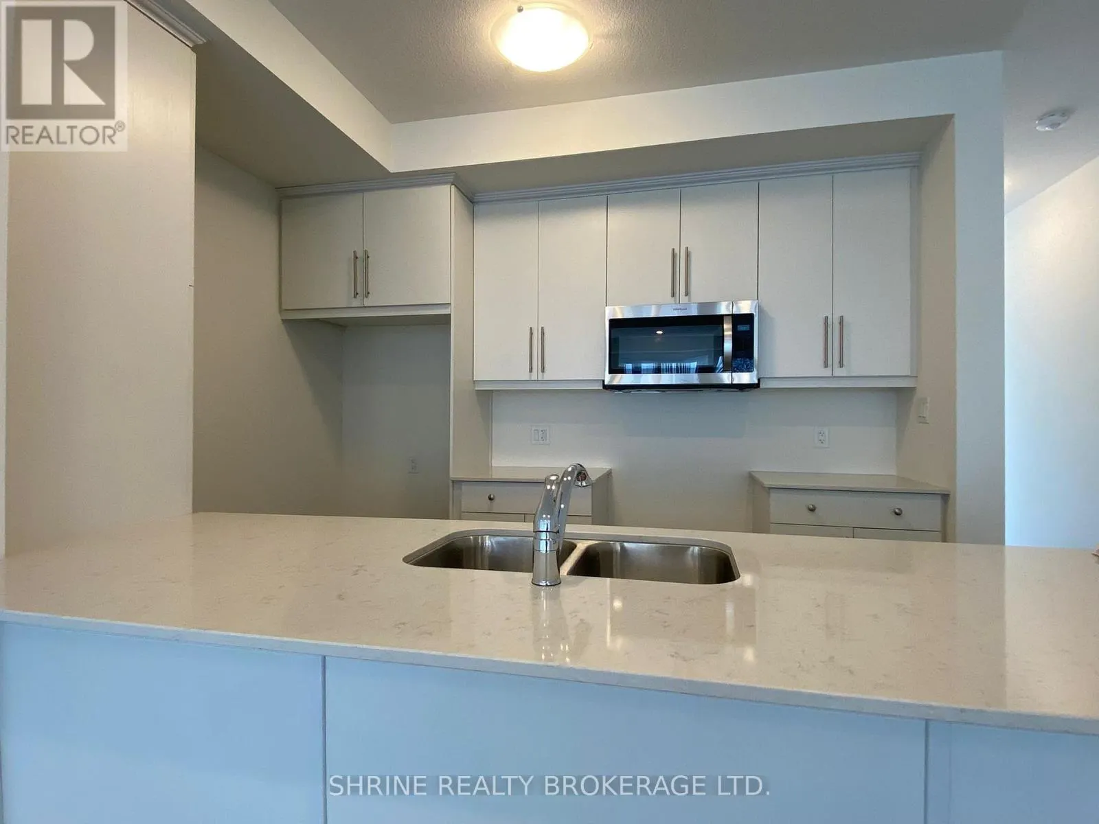 29 - 234 EDGEVALLEY ROAD, #29