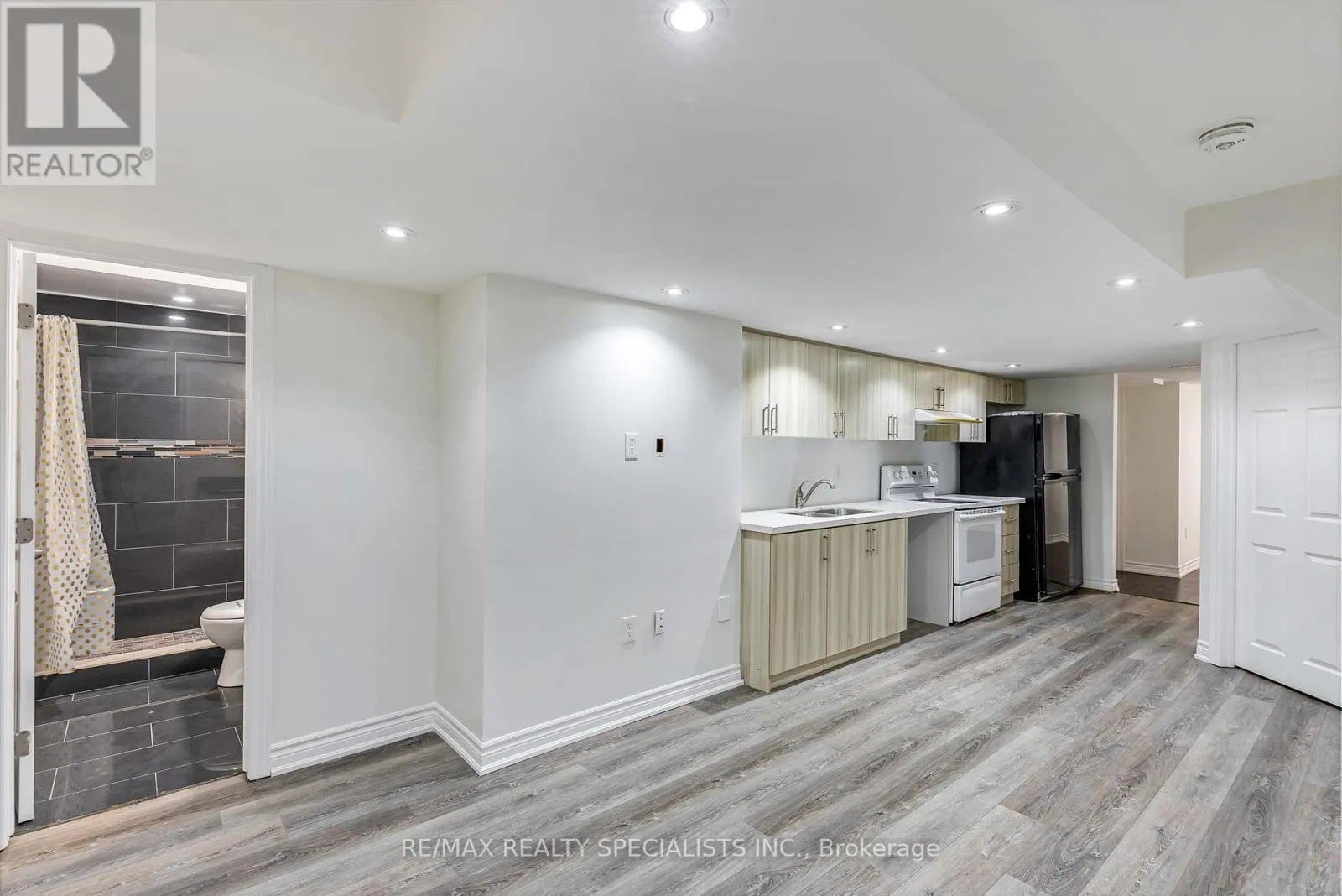 19 WHITE ASH ROAD