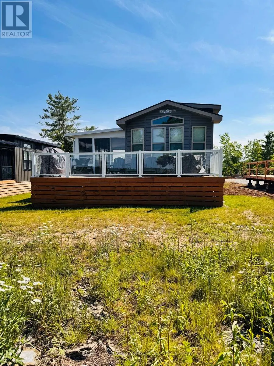2612 VICTORIA ROAD