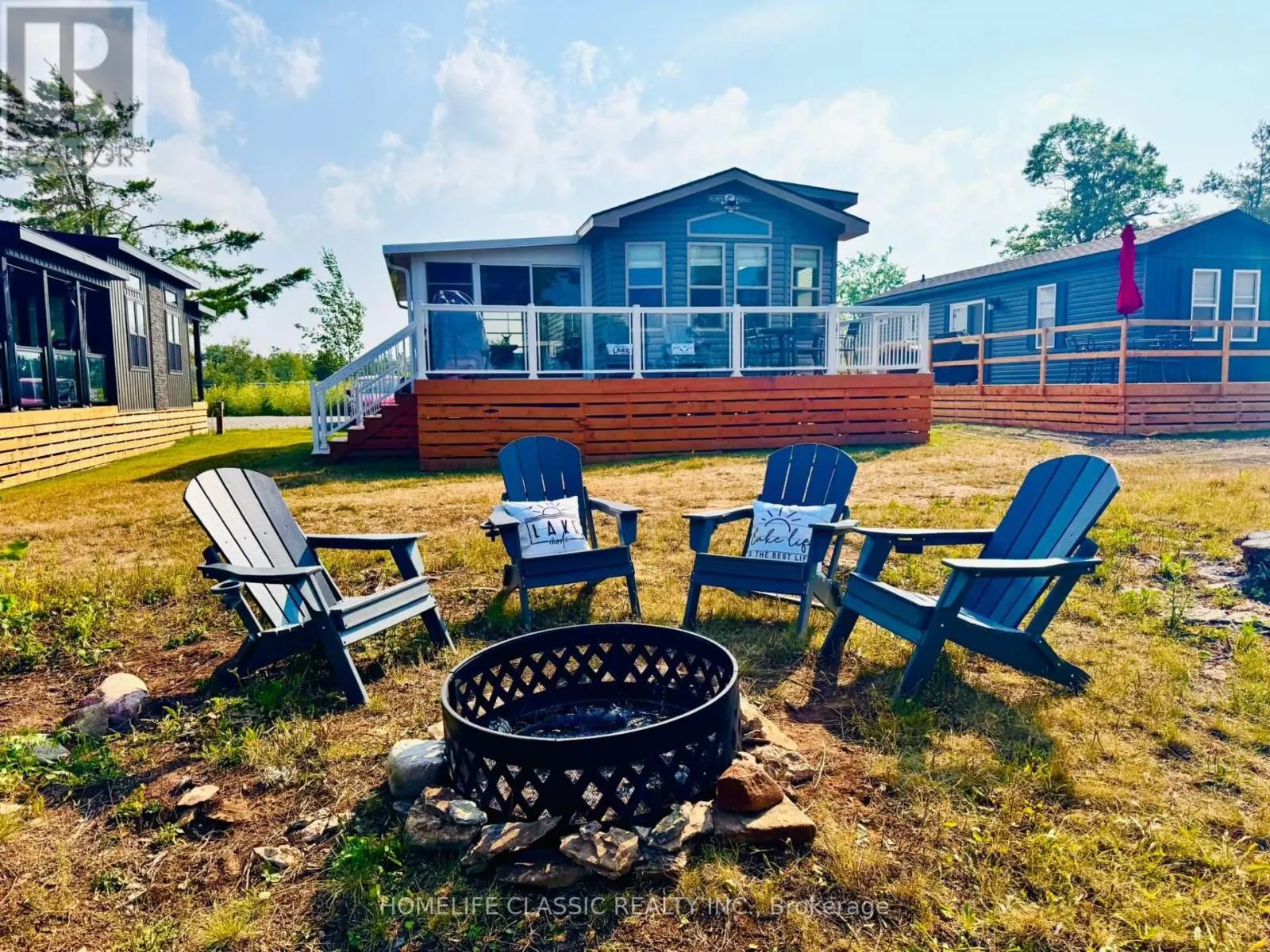 2612 VICTORIA ROAD