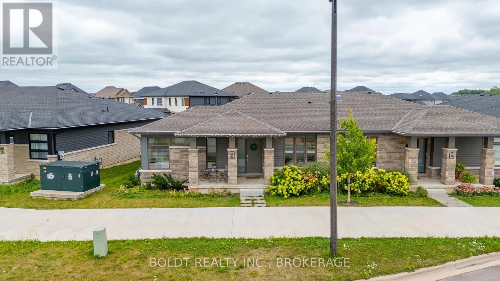 80 SUMMERSIDES BOULEVARD