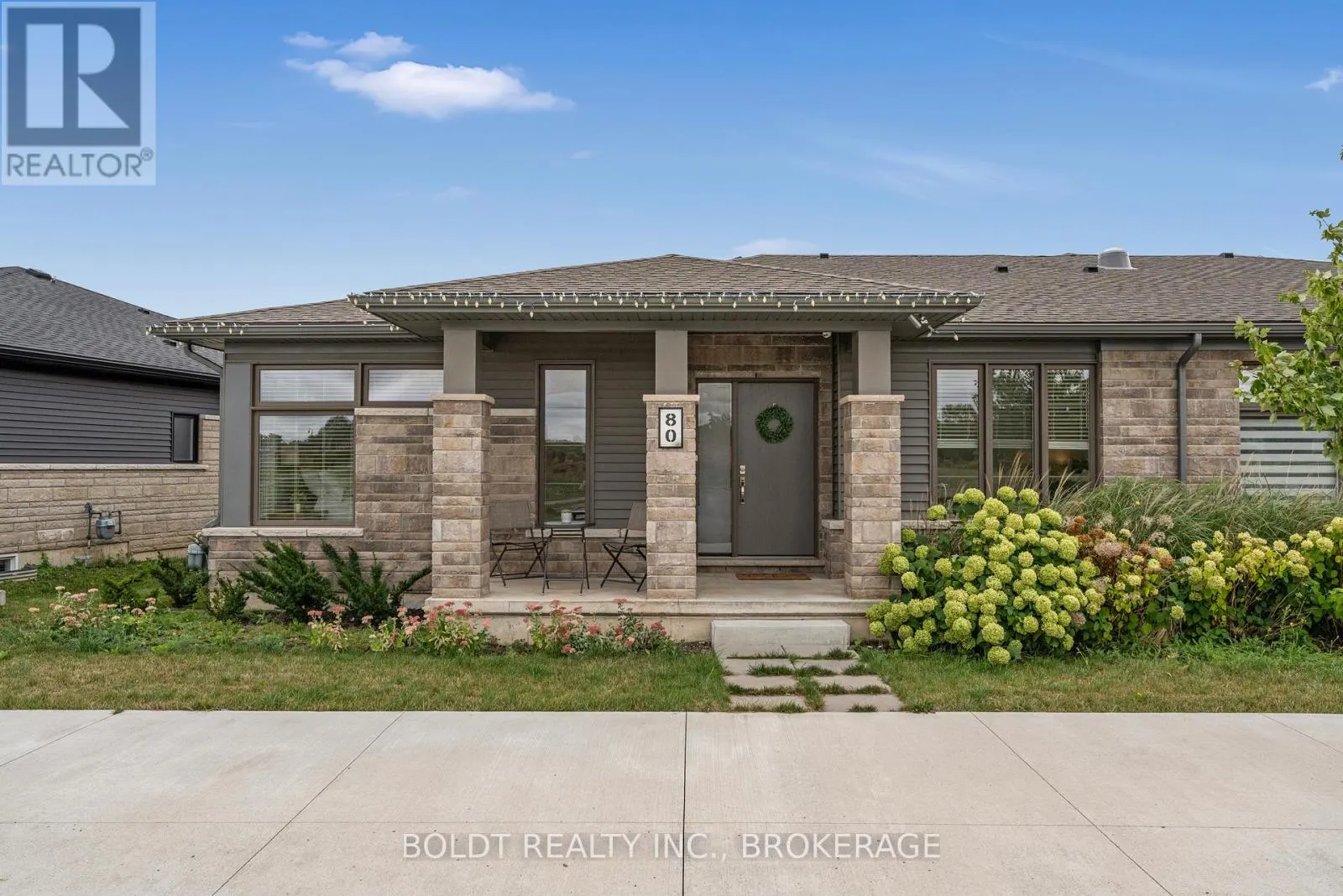 80 SUMMERSIDES BOULEVARD