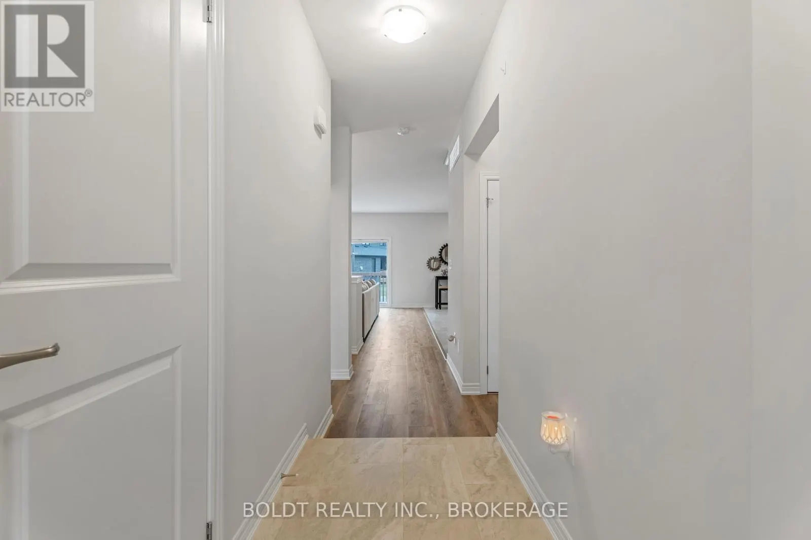 80 SUMMERSIDES BOULEVARD