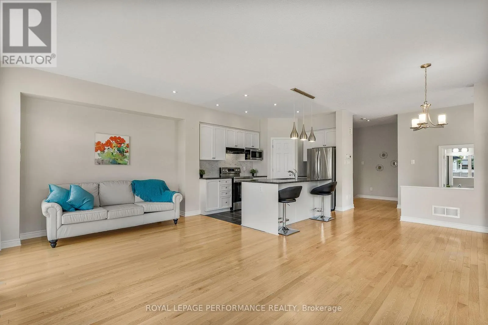 328 BALLINVILLE CIRCLE