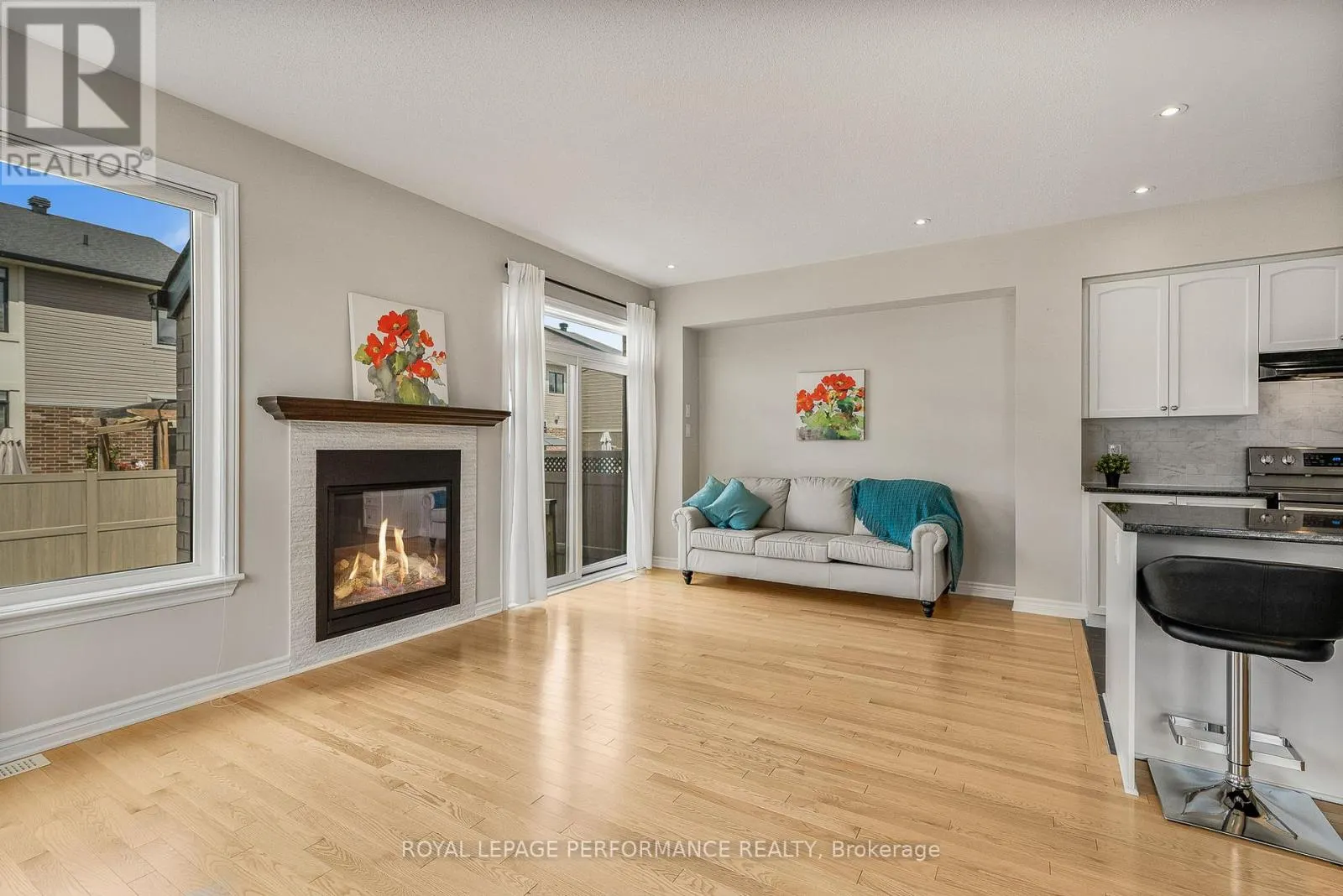 328 BALLINVILLE CIRCLE
