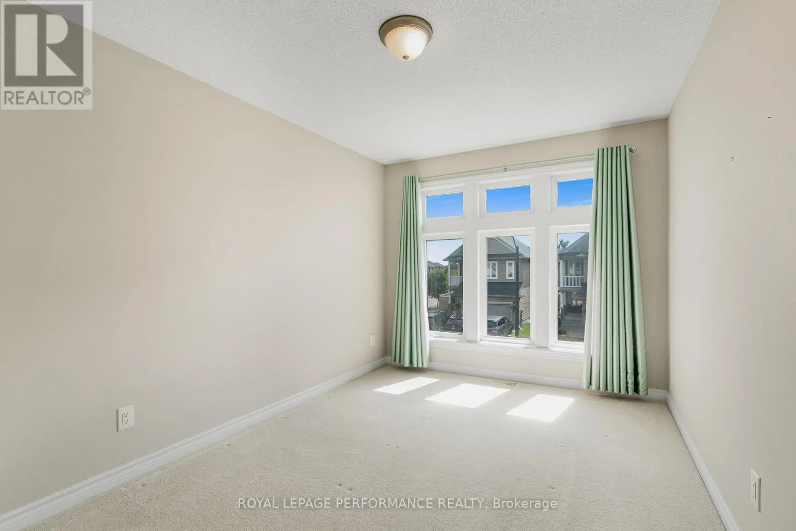 328 BALLINVILLE CIRCLE