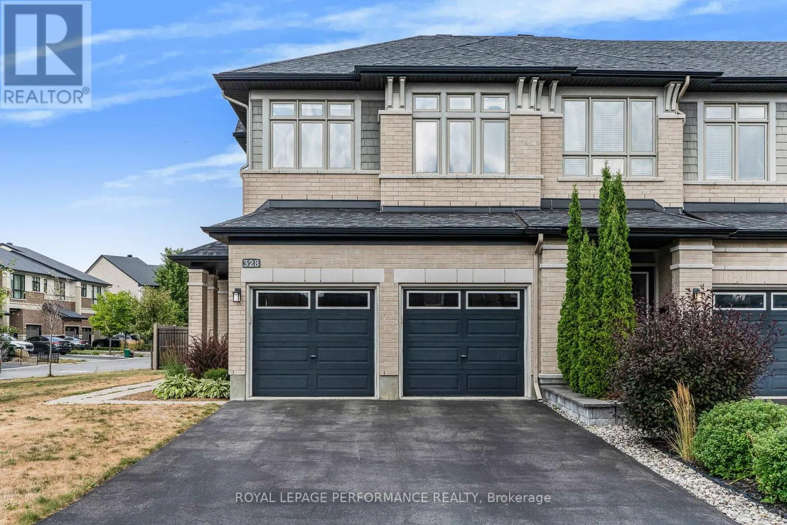 328 BALLINVILLE CIRCLE