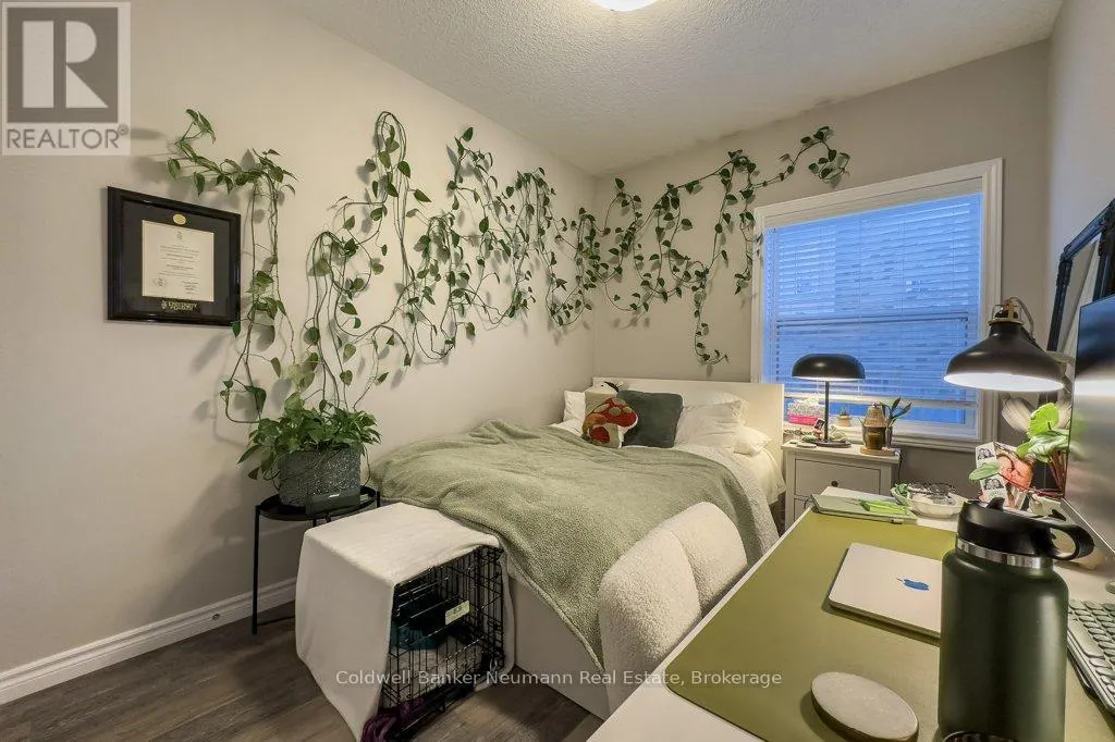 MAIN - 84 WYNDHAM STREET S, #Main