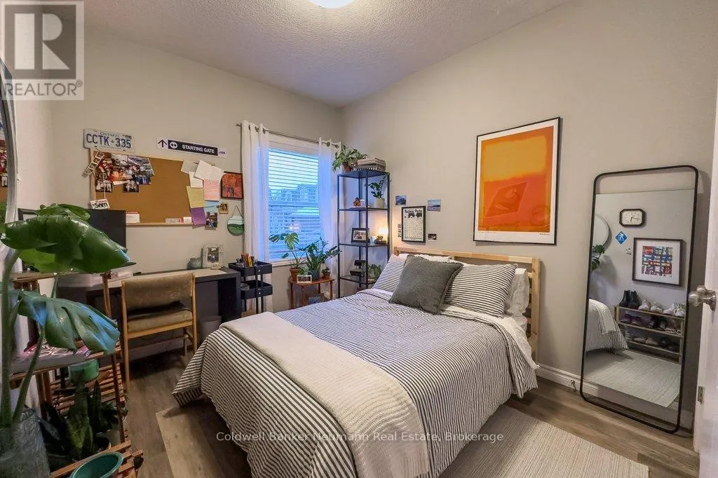 MAIN - 84 WYNDHAM STREET S, #Main