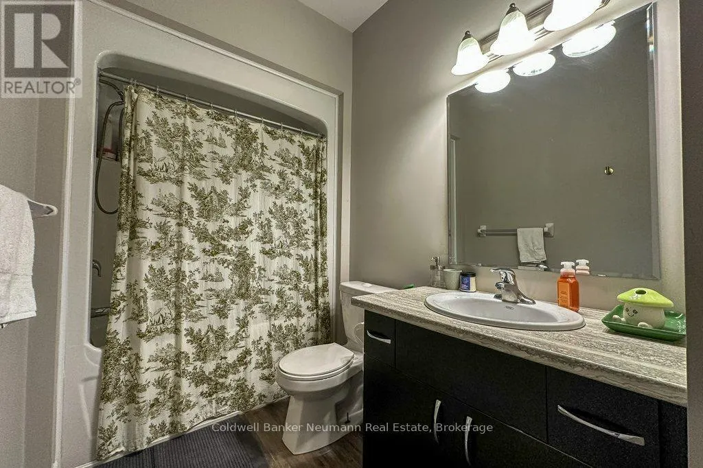MAIN - 84 WYNDHAM STREET S, #Main