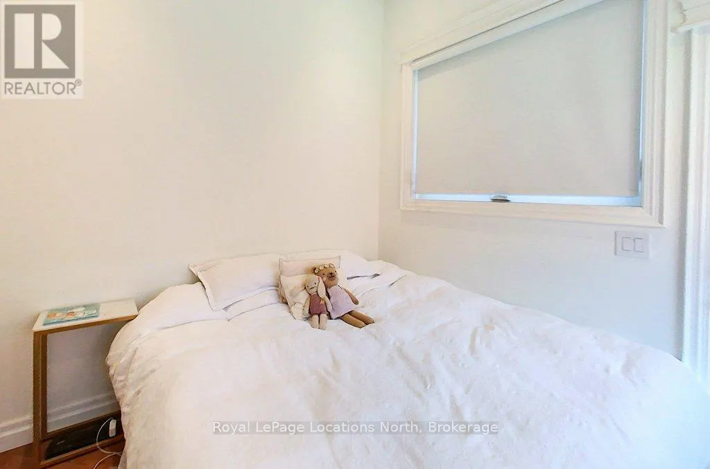 8 SYKES STREET N