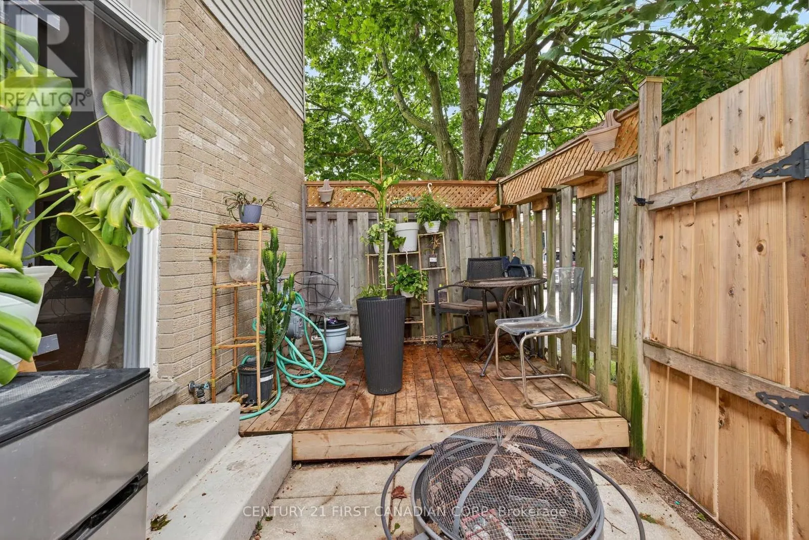 55 ASHLEY CRESCENT