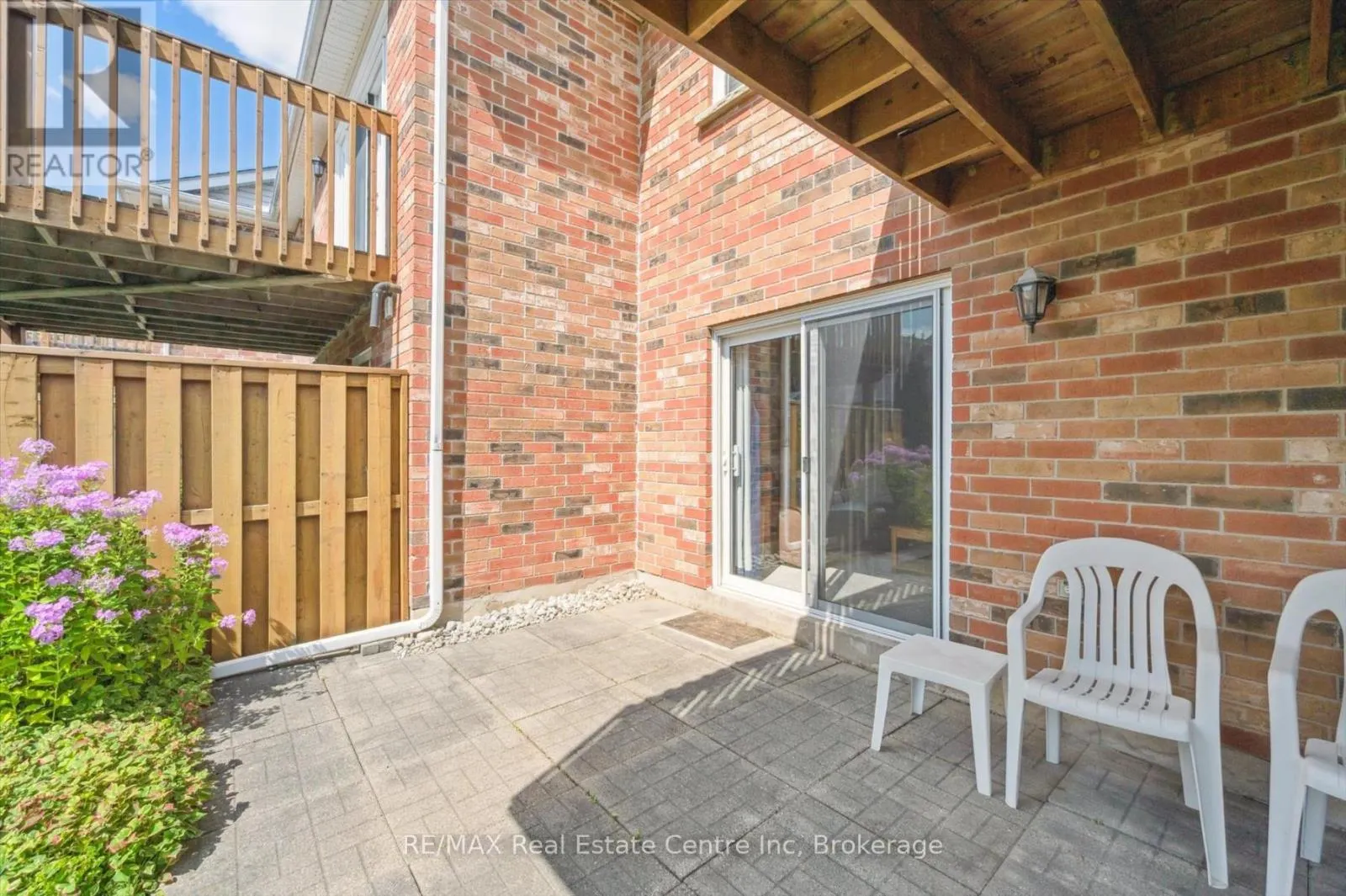 98 SCHRODER CRESCENT