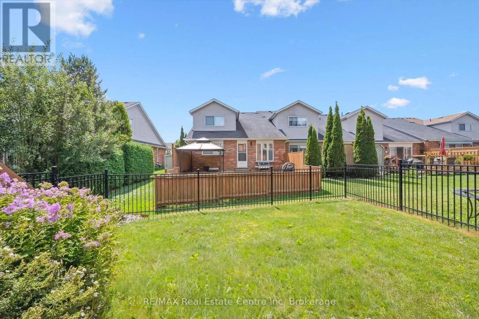 98 SCHRODER CRESCENT