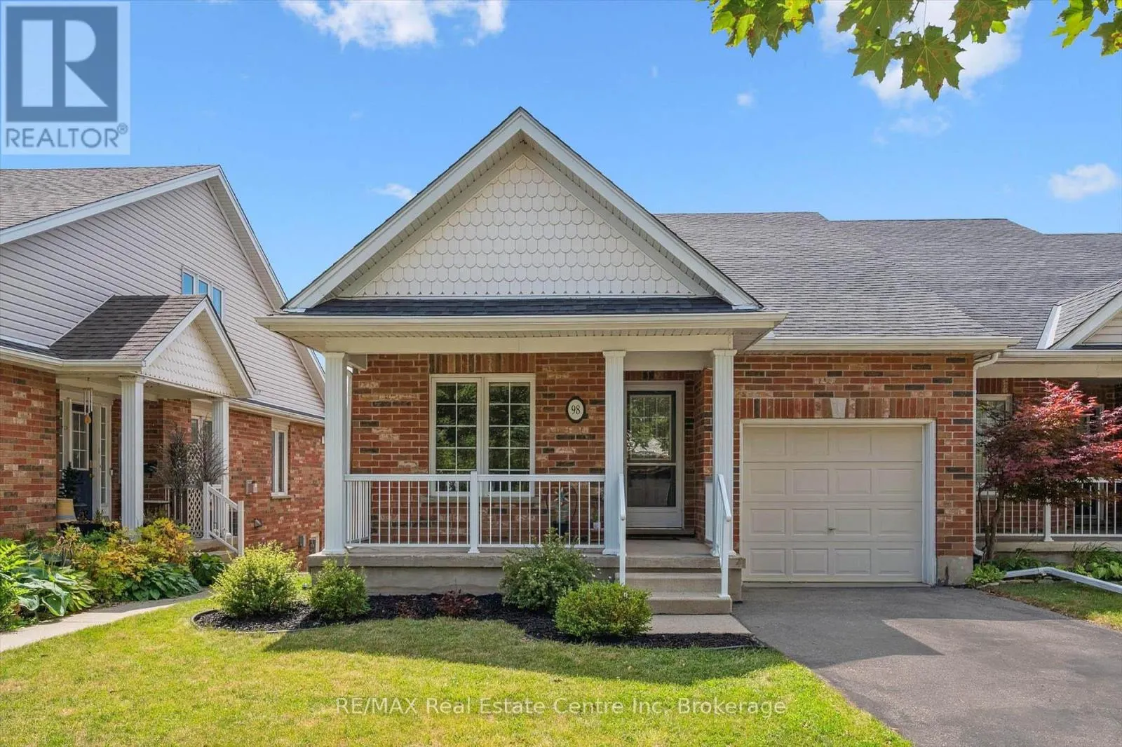 98 SCHRODER CRESCENT