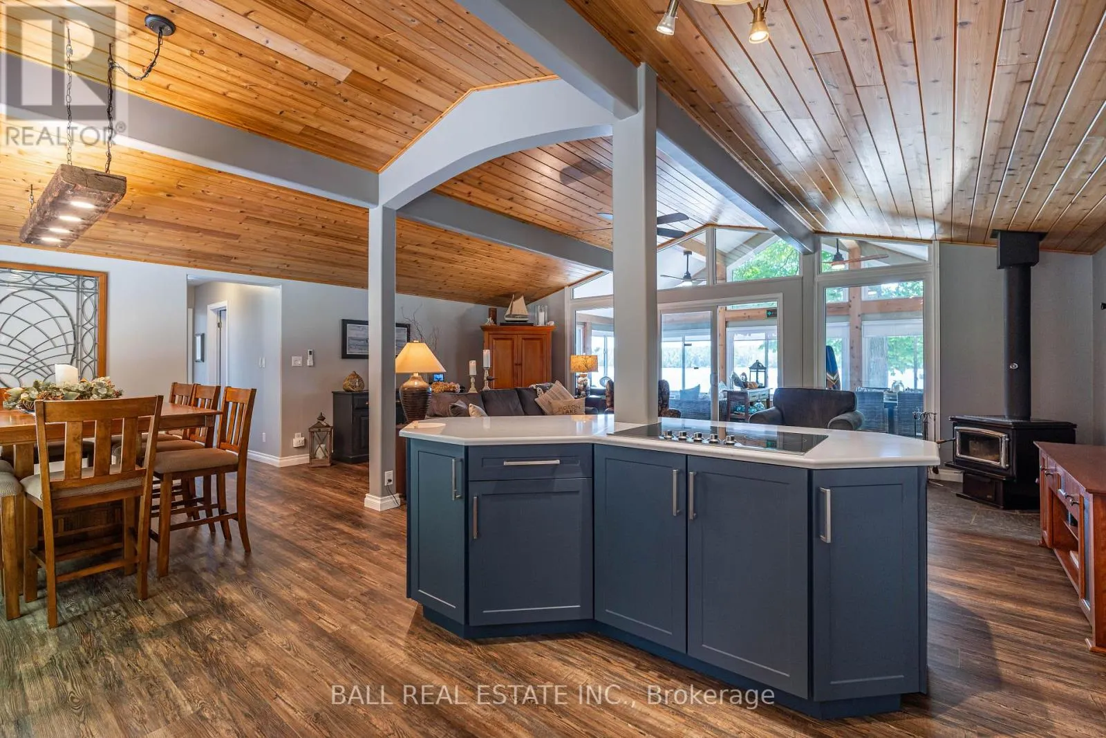 27 MAPLEWOOD COURT