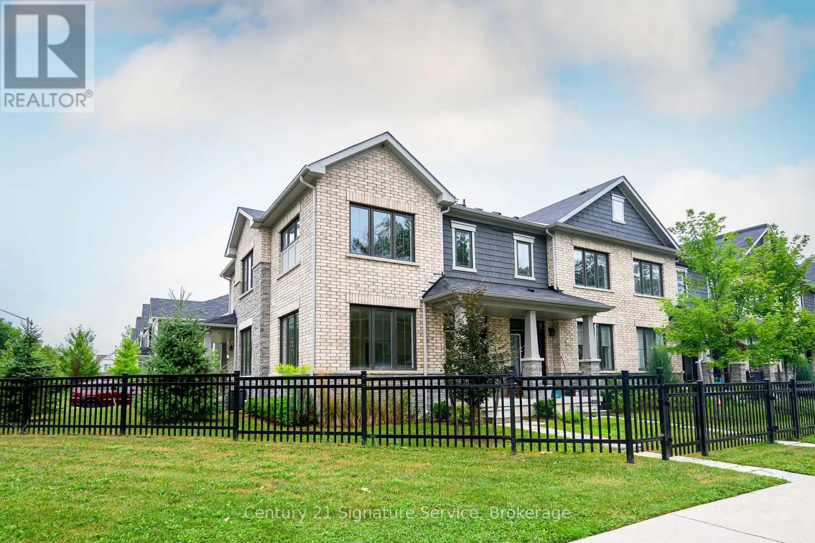 9 - 8273 TULIP TREE DRIVE N