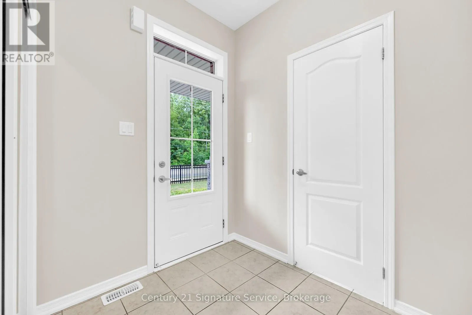 9 - 8273 TULIP TREE DRIVE N
