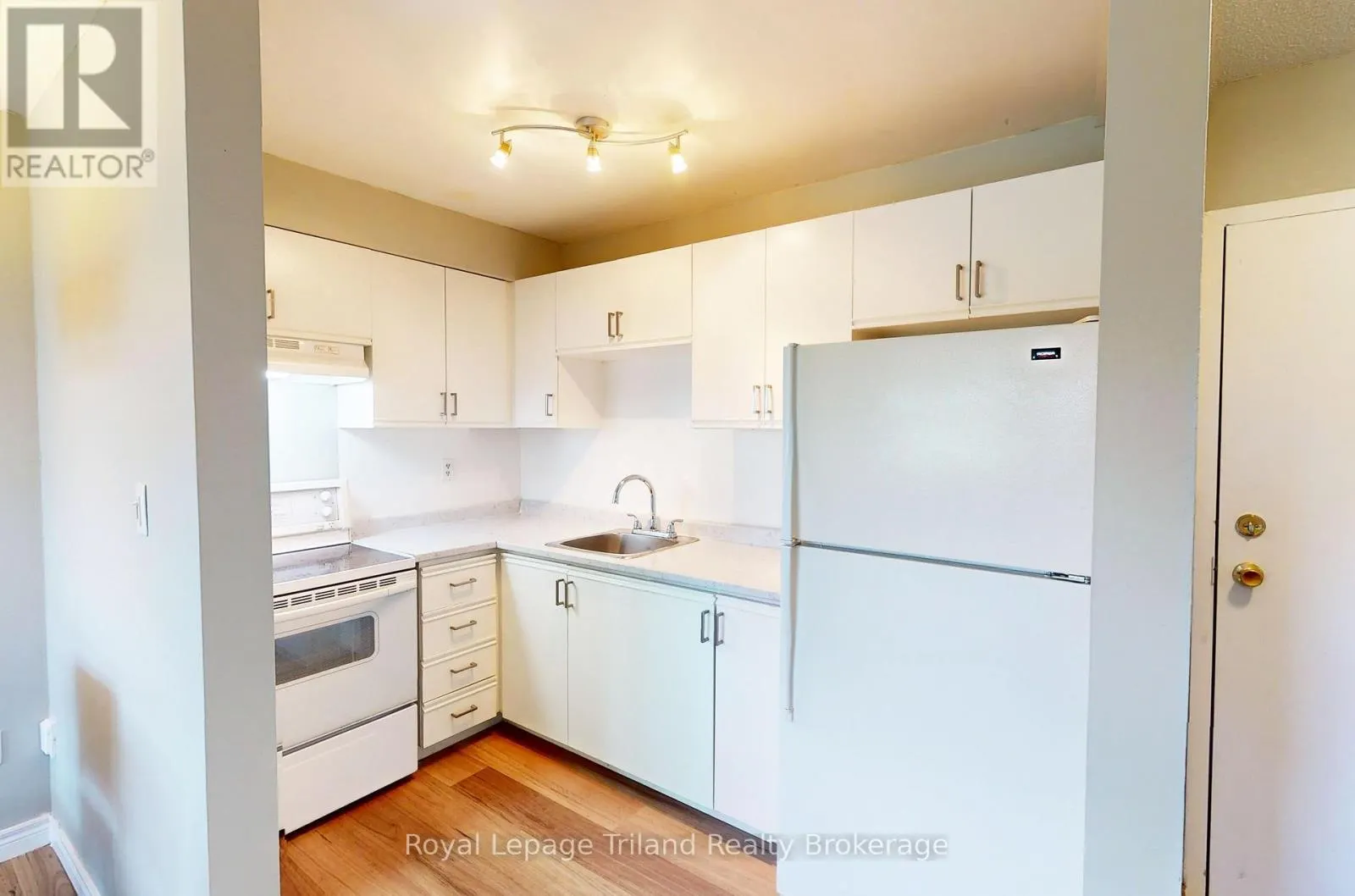 41 - 56 HIAWATHA ROAD, #41