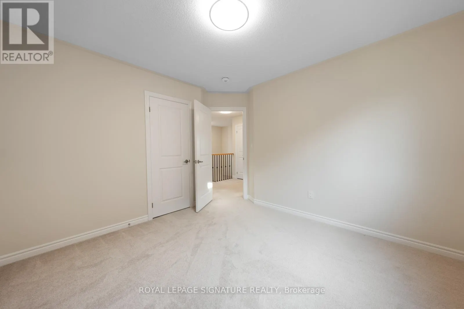 36 HILLCROFT WAY