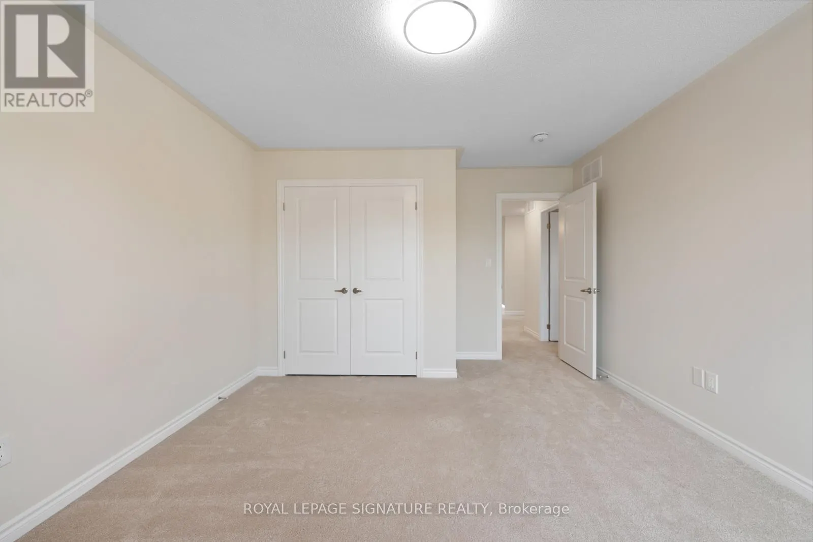 36 HILLCROFT WAY