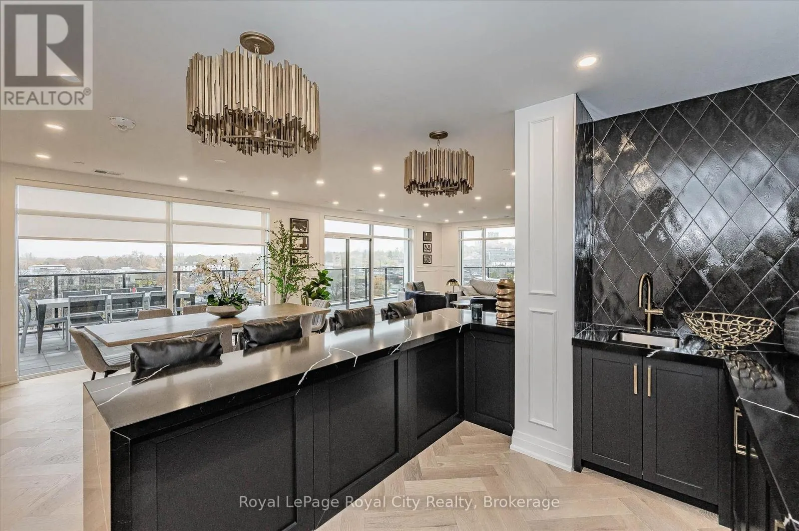1007 - 71 WYNDHAM STREET S, #1007